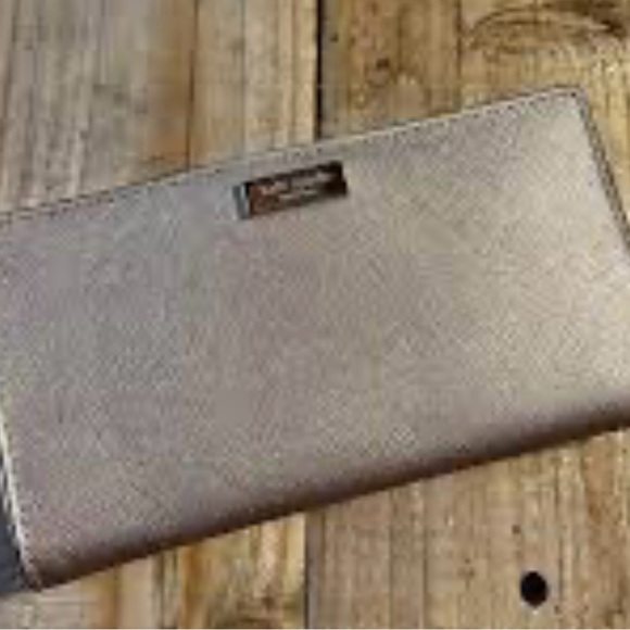 Kate Spade New York Laurel Way Stacy Wallet - Picture 2 of 4